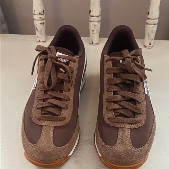 Puma Easy Rider Brown and White Sneakers - Picture 3 of 10